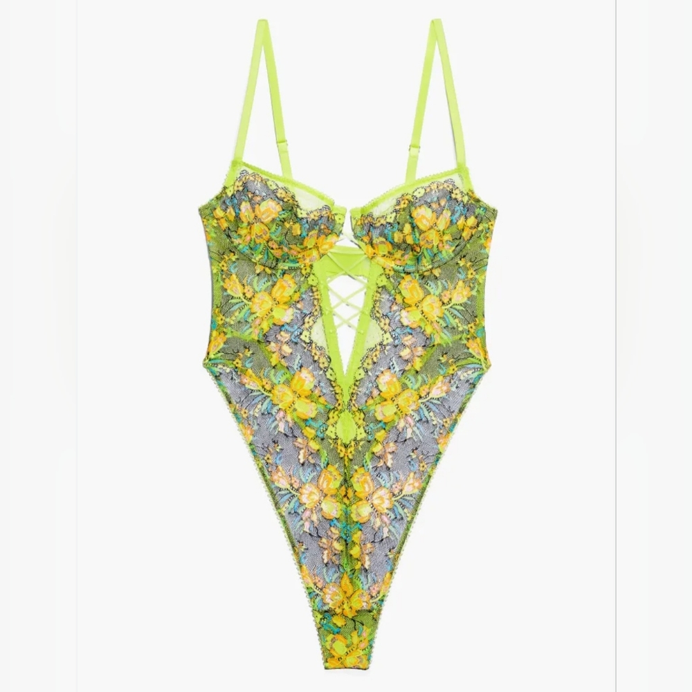 NWT SavageXFenty spring time lingerie